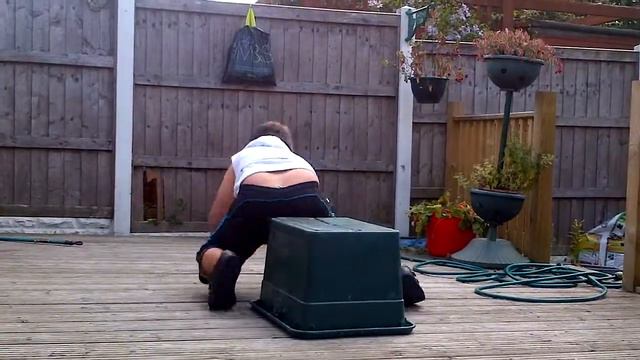 epic fail of trying to jump over a box [by Jack Adams] смотреть онлайн
