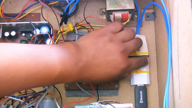 ¿CÓMO PONER BLUETOOTH PERMANENTE A TU RADIO ANTIGUA? RECEPTOR DE AUDIO BLUETOOTH| MÚSICA SIN CABLES смотреть онлайн