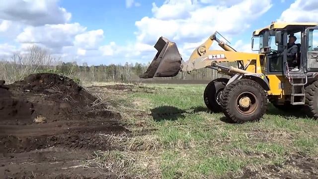 Пашем огород мтз-82 плугом переделанного из дт. смотреть онлайн