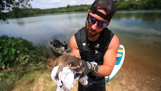 Rescuing BABY Raccoon From Drowning In Creek!! (life saved)| Jiggin' With Jordan смотреть онлайн