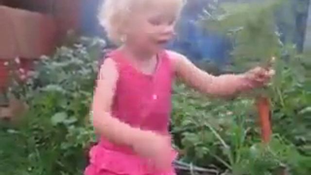 Бедный ребёнок,чему ещё родители учат смотреть онлайн