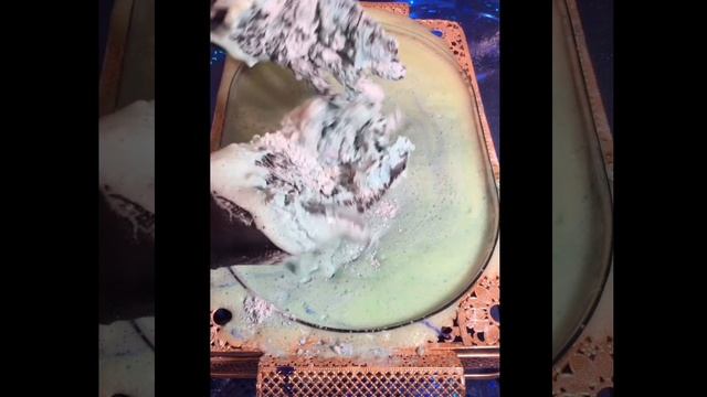 Средство которое очистит любые загрязнения. A cleaning product that will clean any contamination смотреть онлайн