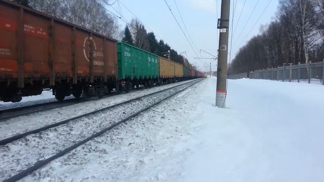 Остановка ВЛ11.8-807/808Б с грузовым составом. смотреть онлайн