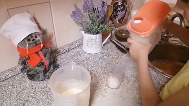 Рецепт от Басика ?.#пирогсяблоками?СЪЕЛИ ЗА ПЯТЬ МИНУТ ? смотреть онлайн