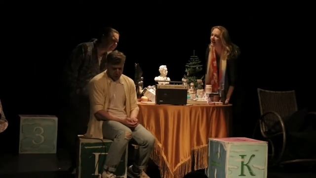 Похороните меня за плинтусом. Иван Латушко, Юрий Чернов, Инара Гулиева смотреть онлайн