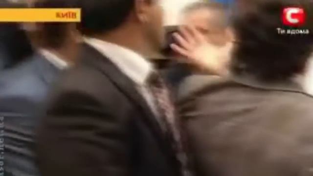 Кличко тупой политик.