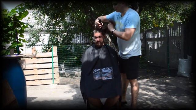 Решил наконец-то подстричься. :) смотреть онлайн