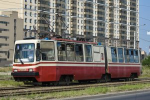 Трамвай-гигант ЛВС-86 который встречается всего в одном городе