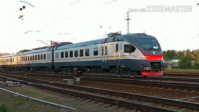 Электровоз ЧС7 - 099 с поездом #663р Москва - Псков смотреть онлайн
