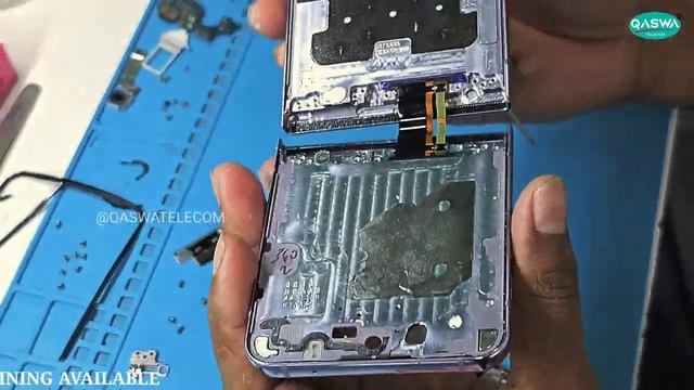 Samsung Galaxy Z Flip 4 Fully Not Opening || Hinge Issue Repair || QASWA TELECOM смотреть онлайн