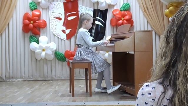 "Старинный танец" - Г. Свиридов. Уршуля Турьева. 2019. смотреть онлайн