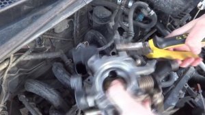 Чистка дроссельной заслонки на Toyota Vitz 1szfe