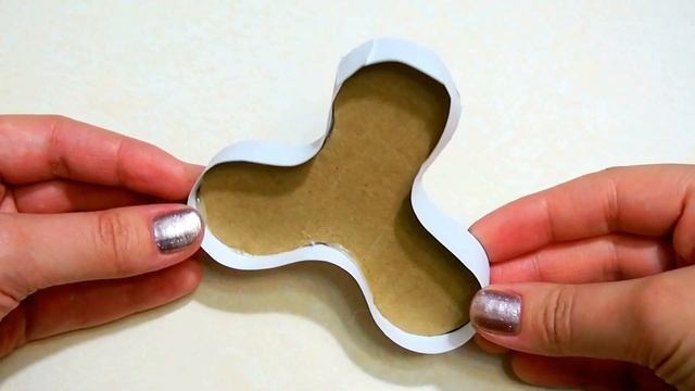 DIY СПИННЕР Своими Руками ЛЕГКО / КАК СДЕЛАТЬ СПИННЕР ИЗ ПОДШИПНИКА и ВОДЫ / DIY Fidget Spinner смотреть онлайн