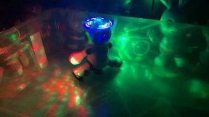 Игрушка музыкальная робот вертолет.