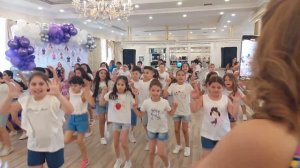 выпускно 4 класс ТАНЕЦ ЯГОДА МАЛИНКА