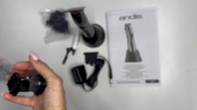 Распаковка и характеристики триммера для стрижки волос Andis D-8 Slimline GTX unboxing смотреть онлайн