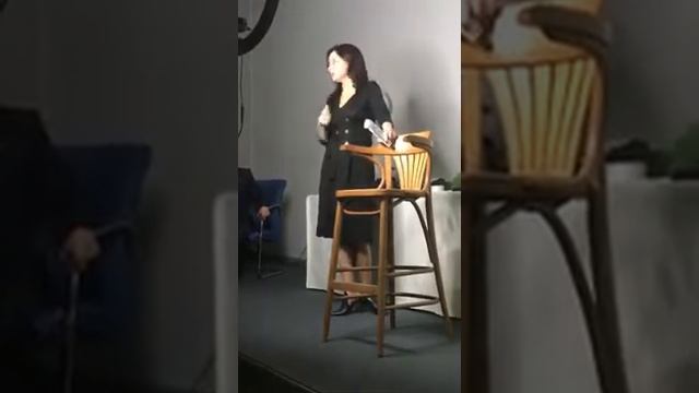 Топ визажист Жанна Сан-Жак о щеточке Цайтгард смотреть онлайн