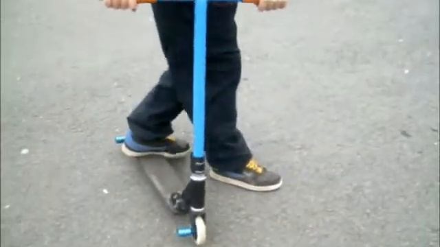 how to footplant tailwhip with swanseascoot stars смотреть онлайн