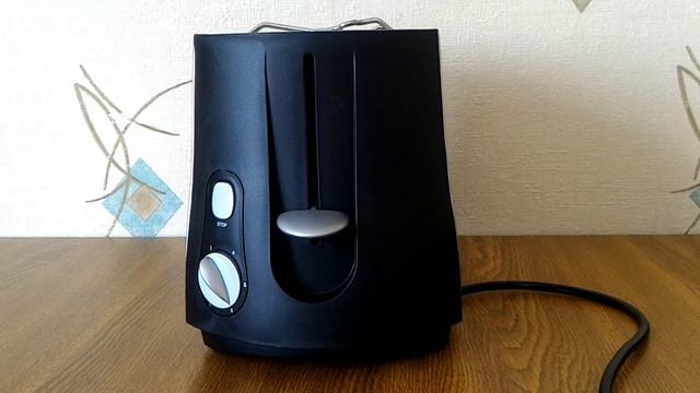 Автоматическое отключение тостера Polaris PET 0812A смотреть онлайн