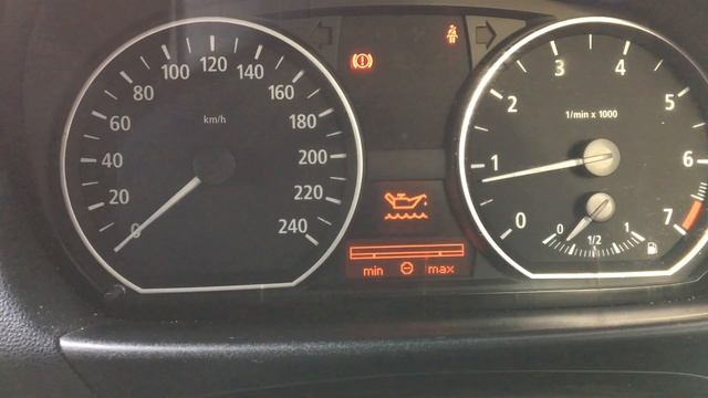 BMW 1 Series Oil Check смотреть онлайн