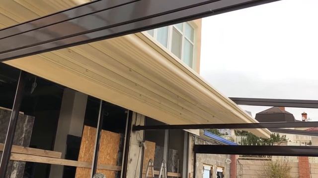 Pergola Russia - Тентовая пристенная пергола. Веранда для ресторана. Биоклиматическая пергола. смотреть онлайн