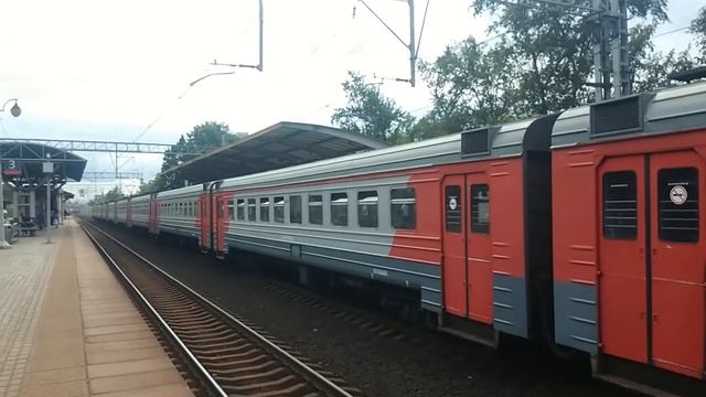 ЭД4М-0299 На станции Маленковская смотреть онлайн