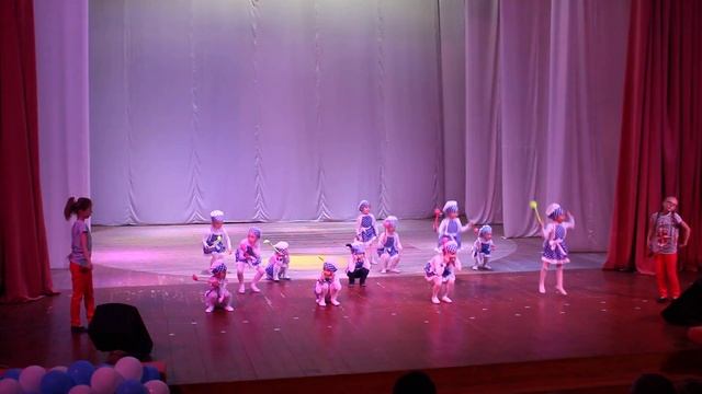 Ансабль "Кнопочки" "Варим кашу" 27.05.2017 г. смотреть онлайн