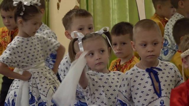 Спектакль "Муха-Цокотуха. Сделано в России" смотреть онлайн