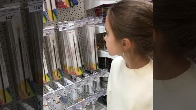КАНЦЕЛЯРИЯ В ШКОЛУ Влог Как Вика покупает канцтовары в школу / Вика Луна Смайл смотреть онлайн