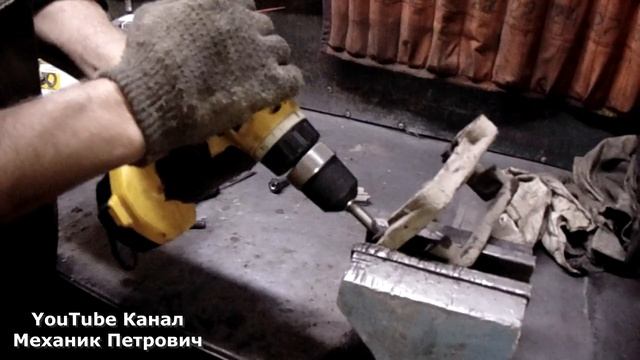 ЗАКЛИНИЛО НАПРАВЛЯЮЩИЕ СУППОРТОВ /ОПЕЛЬ ЗАФИРА ЗАМЕНА ЗАДНИХ ТОРМОЗНЫХ КОЛОДОК смотреть онлайн