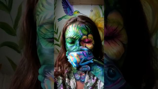 Хамелеон в джунглях.Грим на лице использованием руки Авторский аквагрим от Устьянцевой Елены смотреть онлайн