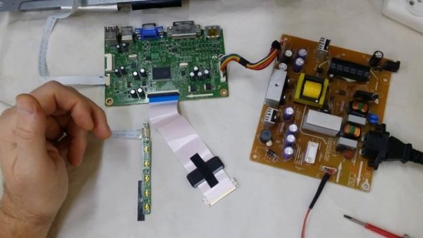 Монитор DELL U2312 HMt . " Загадочный Ремонт " . Что Это Было ?