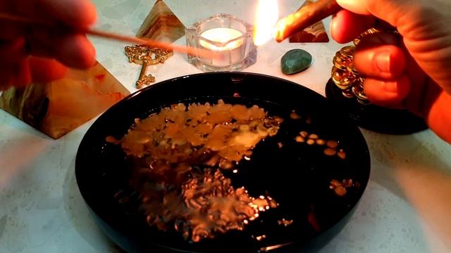 ВАЖНЫЕ ВЕСТИ ДЛЯ ВАС ОТ ВОСКОВОЙ СВЕЧИ. Гадание на воске. смотреть онлайн