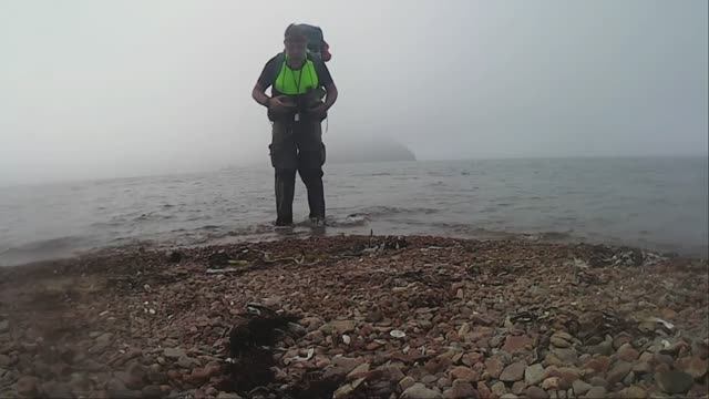 #10.Шкота- Русский_Возвращаюсь на заброшенный карьер_Старое кострище из купюр в заброшенном доме.