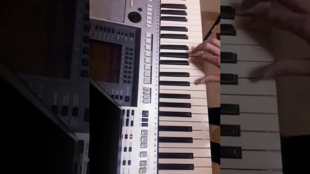 Yamaha PSR-S700  Стиль MallorcaParty