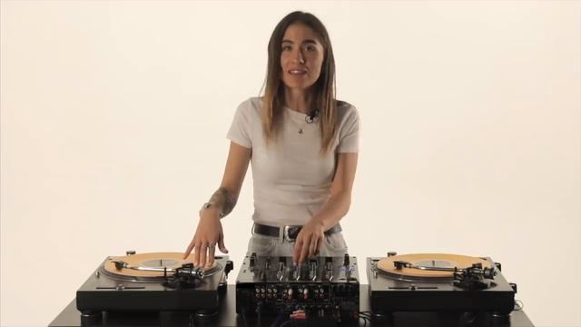 (12+) Just be learning: основы диджеинга с Настей Каруцкой #1 смотреть онлайн