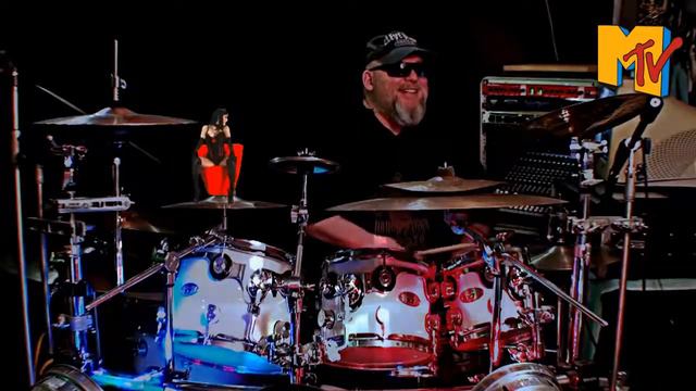 КАК ТО Я ЗАЛЕЗ В ЧУЛАН И НАШЁЛ ТАМ БАРАБАН смотреть онлайн