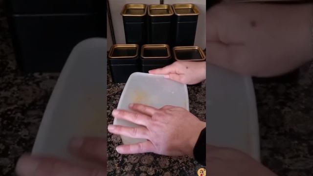 Как отмыть жирный контейнер