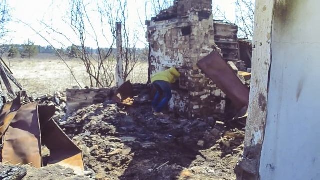 В ПОИСКАХ ЗЕМЛИ (LIVE): #1 - село Карамышево // сгоревший дом смотреть онлайн