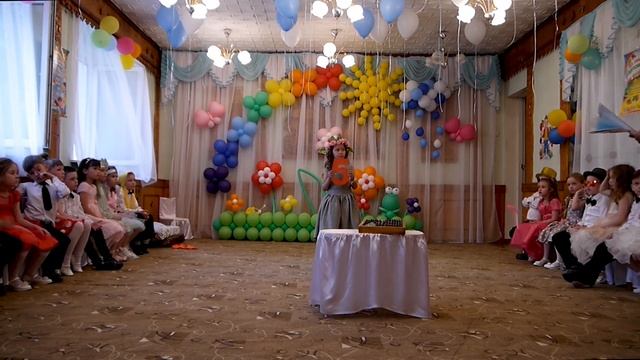 Выпускной Старшая группа №8 Детский сад №222 г.Омск 26 мая 2021 года. Воспитатель Арнаут Е. А. смотреть онлайн