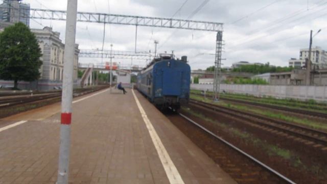 Электровоз ЧС7-054 с вагоном-лабораторией КС станция Москва-Тов. Курская 24.05.2019 смотреть онлайн