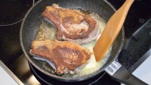 СТЕЙК ИЗ СВИНИНЫ НА СКОВОРОДКЕ. КАК ПРИГОТОВИТЬ СТЕЙК В ДУХОВКЕ. РЕЦЕПТ ПРИГОТОВЛЕНИЯ МЯСА