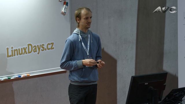 LinuxDays 2016 - QubesOS - secure your desktop - David Bečvařík смотреть онлайн