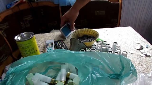 Патроны на утку. Как я заряжаю патроны 12 калибр. ИЖ58МАЕ. смотреть онлайн
