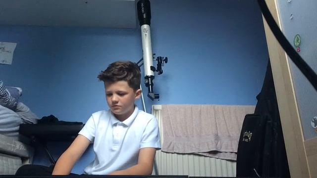 You Are About To React To Me Playing The Keyboard Horribly!!! смотреть онлайн