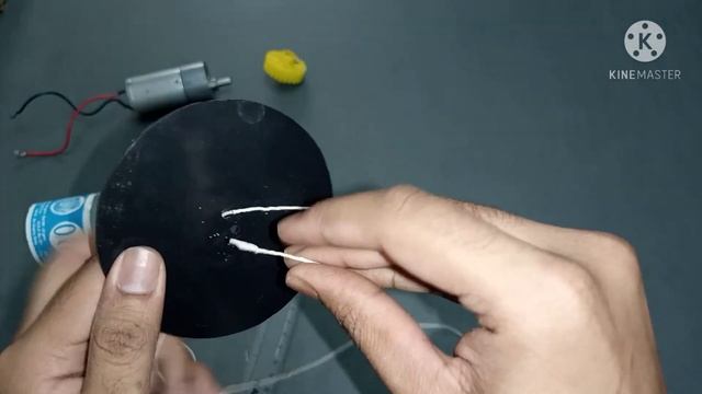 How to Make a Spinning Toy at Home(Button Spinner Toy) смотреть онлайн
