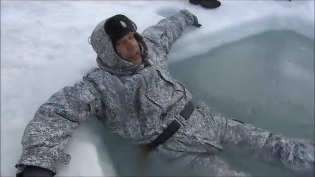 Тест зимнего обмундирования ВКС России в водах Арктики смотреть онлайн