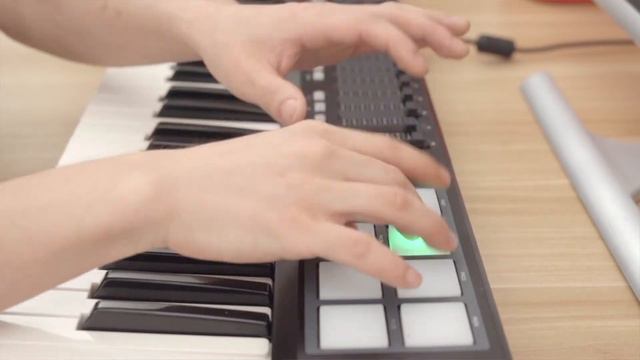 WORLDE PANDA49 Portable 49-Key USB MIDI Keyboard Controller 8 RGB Colorful Backlit Trigger Pads смотреть онлайн