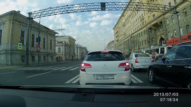 Даже минуты жалко... (под лишение прав) смотреть онлайн