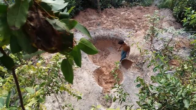 Building A Beautiful Swimming Pool & Secret House Underground Using Bamboo смотреть онлайн